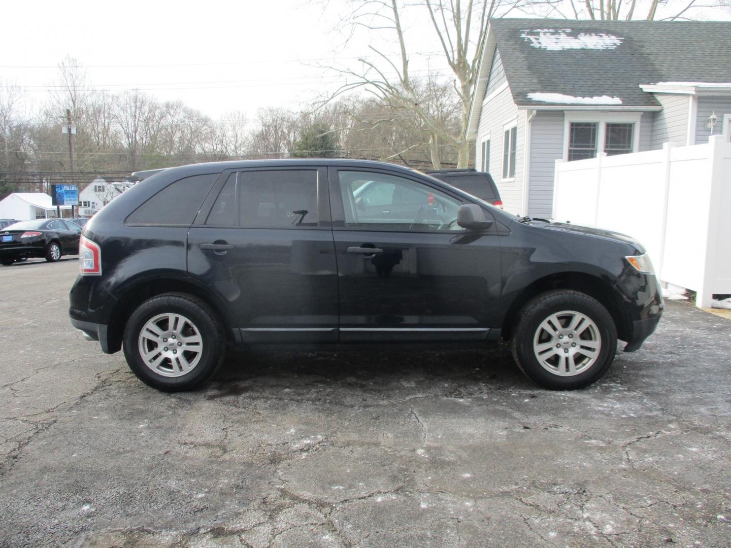 2010 BLACK Ford Edge SE FWD (2FMDK3GC3AB) with an 3.5L V6 DOHC 24V engine, 6-Speed Automatic transmission, located at 540a Delsea Drive, Sewell, NJ, 08080, (856) 589-6888, 39.752560, -75.111206 - Photo#7